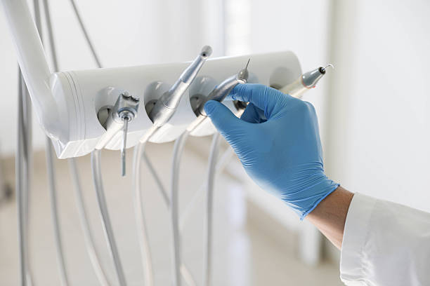 Professional Emergency Dentist technician working in King of Prussia, PA